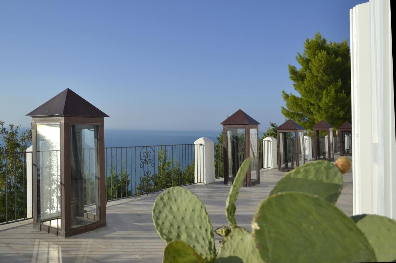 La Locanda Del Carrubo Mattinata Buitenkant foto