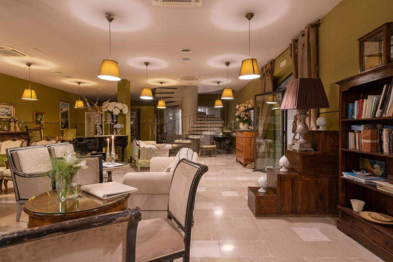 La Locanda Del Carrubo Mattinata Buitenkant foto